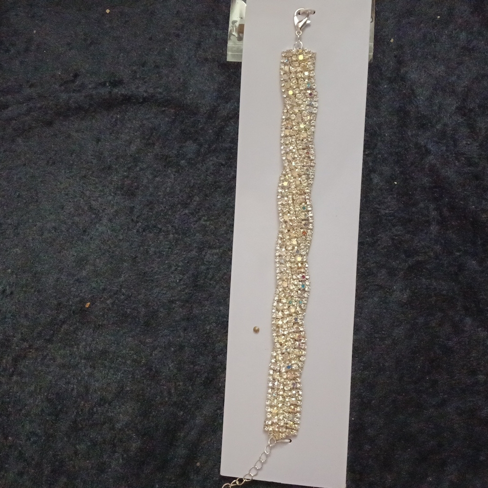 Beautiful silver braid bracelet NEW - Picture 2 of 3